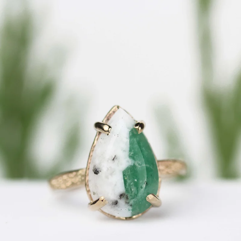 Seasonal Jewelry Sale – Upgrade Your Style Today Emerald Stardust Ring 14k Yellow Gold