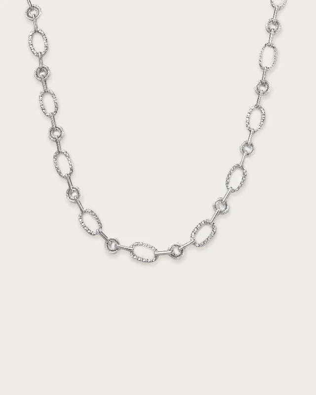 Textured Circle Link Necklace in Silver